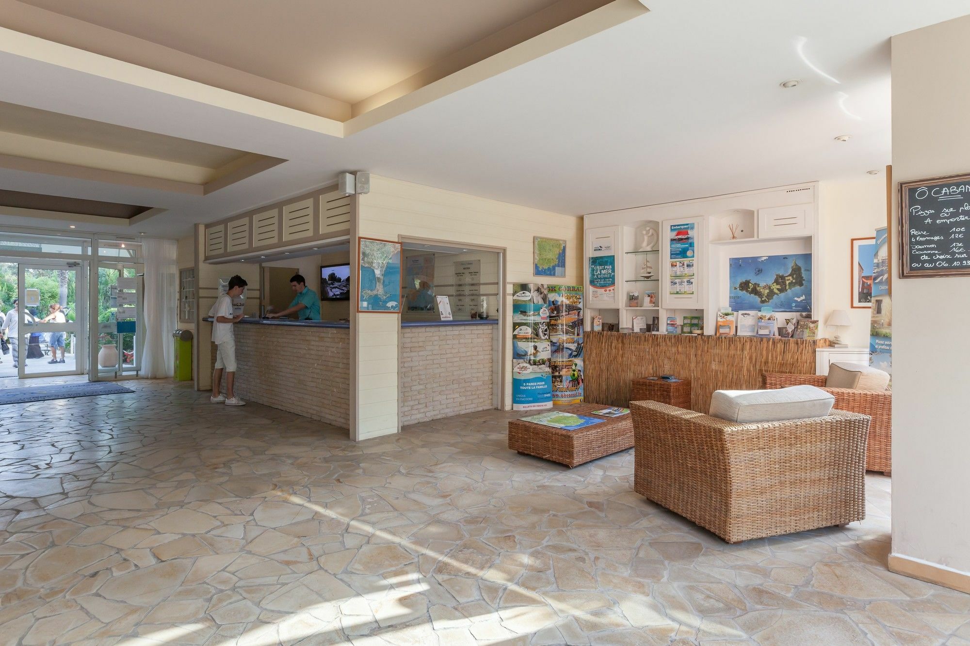 Residence Pierre & Vacances La Pinede Hyères Exterior foto