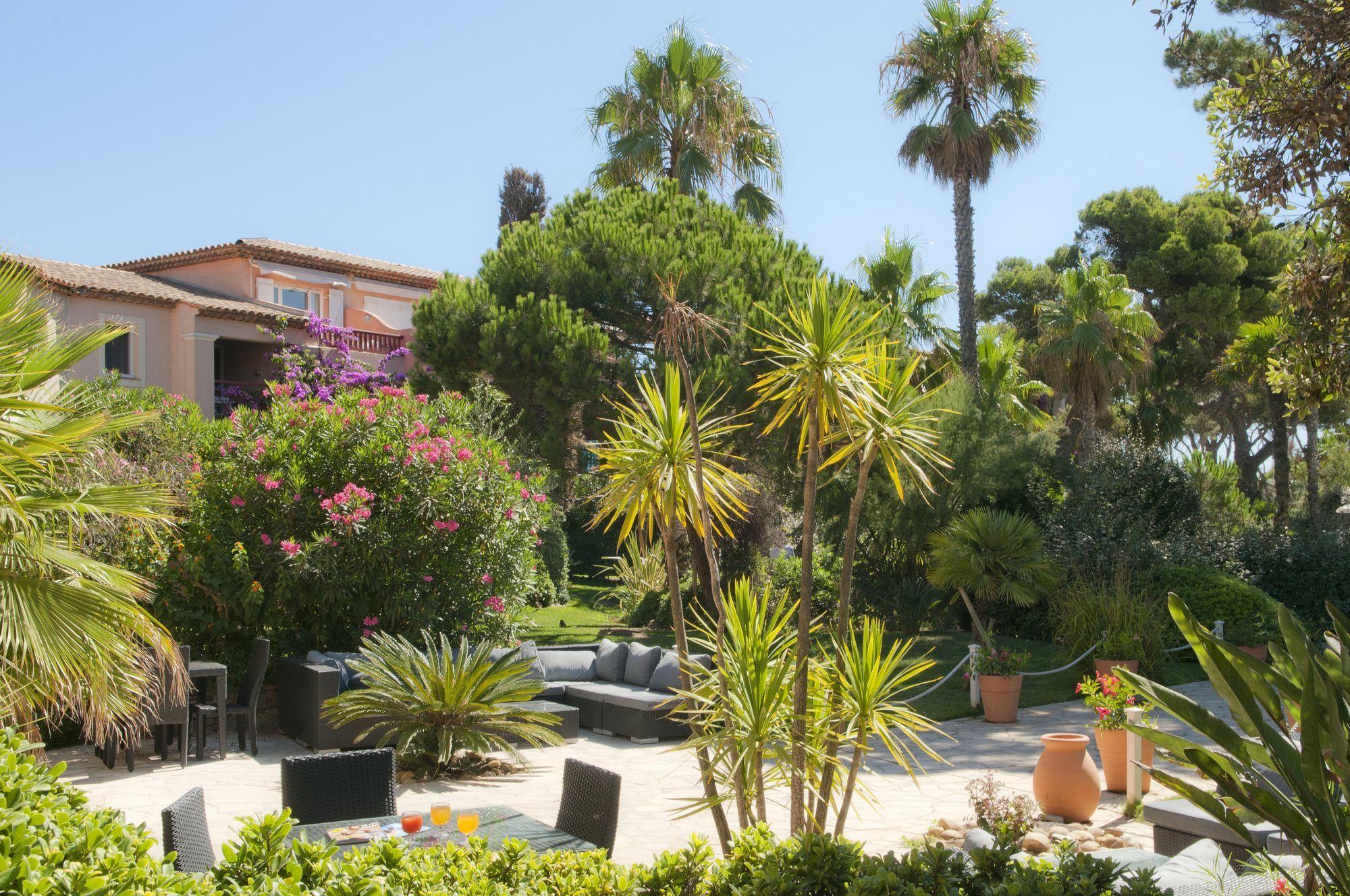 Residence Pierre & Vacances La Pinede Hyères Exterior foto