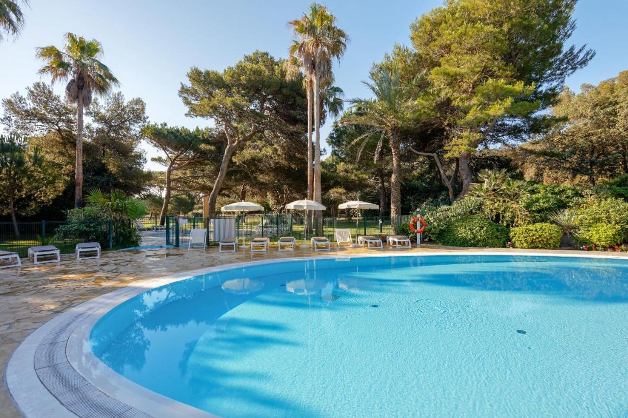 Residence Pierre & Vacances La Pinede Hyères Exterior foto